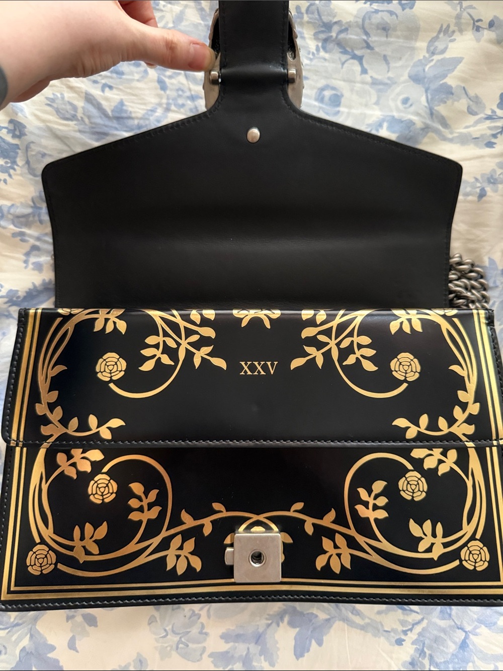 Gucci Garden Black & Gold Filligree Dionysus Shoulder Bag - Picture 6 of 8